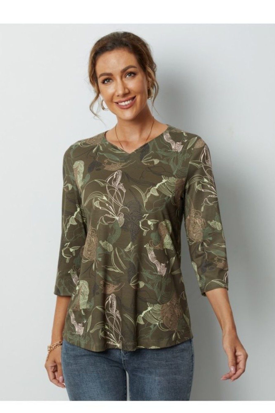 Clothing Azzlee Blouse & Shirts | Green Floral Printed V-Neck 3/4 Sleeve T-Shirt Fraser Green