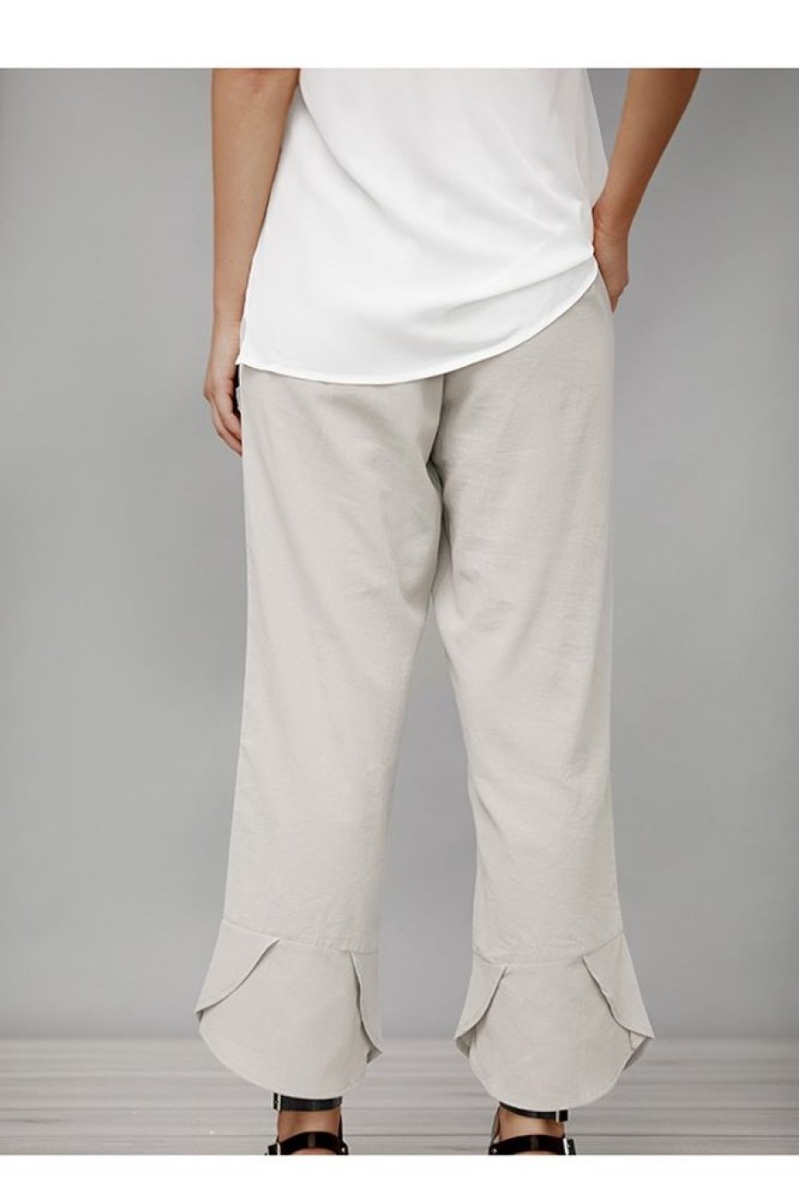 Clothing Azzlee Pants | Plain With Pockets Casual Pants Beige